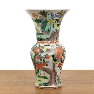 Lot 95 - Famille verte vase Chinese, 19th/20th Century...