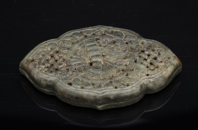 Lot 198 - Green soapstone shaped box and cover Chinese,...