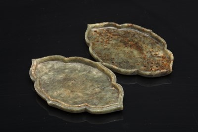 Lot 198 - Green soapstone shaped box and cover Chinese,...