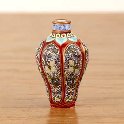 Lot 200 - Small polychrome porcelain snuff bottle...