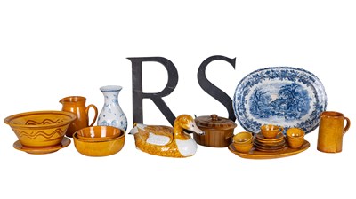 Lot 1191 - A group of ceramics