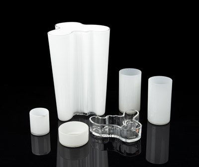 Lot 374 - Alvar Aalto (1898-1976) for Iittala 'Savoy'...