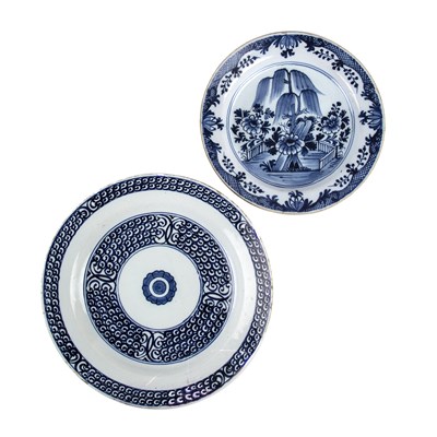 Lot 177 - An 18th century Lambeth blue and white charger...