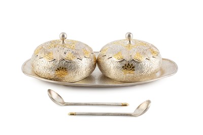 Lot A pair of Korean circular boxes and covers, of...