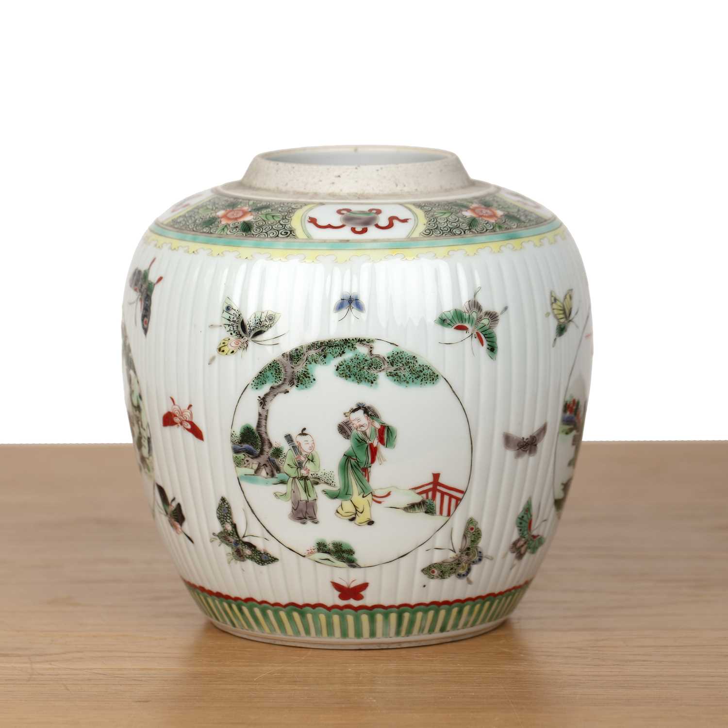 Lot 136 - Famille verte ginger jar Chinese, 19th/20th...