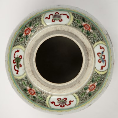 Lot 136 - Famille verte ginger jar Chinese, 19th/20th...