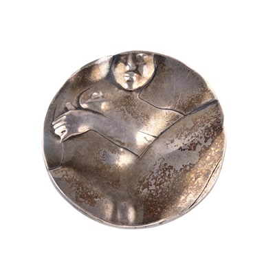 Lot 115 - Eddie Samuels (1941) A white metal buckle or...
