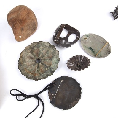 Lot 118 - Miscellaneous items to include a steel buckle...