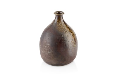 Lot 595 - Shigeyoshi Ichino (1942-2011) Bottle vase...