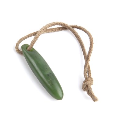 Lot 127 - A Maori nephrite jade pounamu Kuru pendant 6cm...