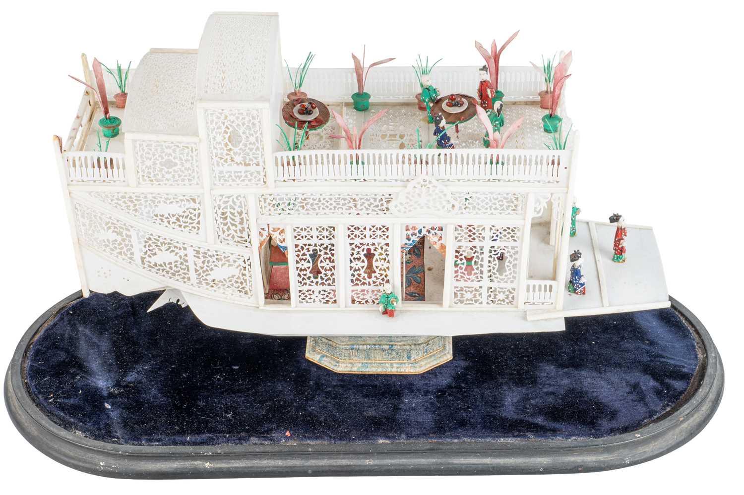 Lot 25 - An early 20th century Chinese model of a moon-viewing boat