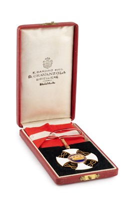 Lot An Italian gold and enamel Order of the Crown,...
