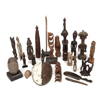 Lot 222 - A collection of African tribal figures