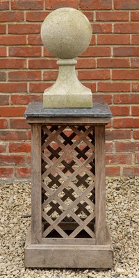 Lot 1361 - A garden ornament