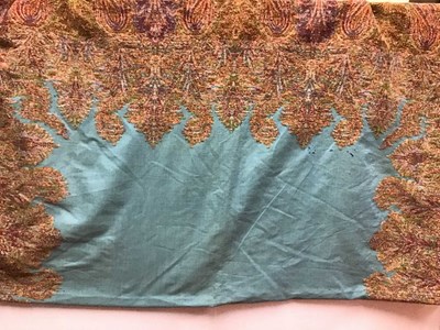 Lot 281 - A 19th century paisley's shawl 318cm x 158cm