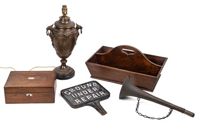 Lot 1002 - A small group of items