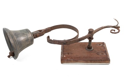 Lot 1516 - A Country House brass bell