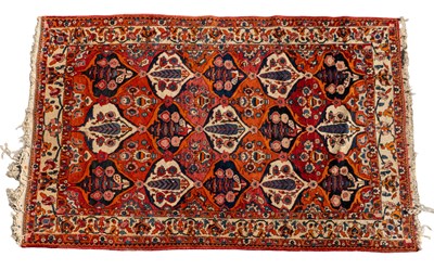 Lot 1312 - A late 20th century machine-woven Lilihan-style carpet