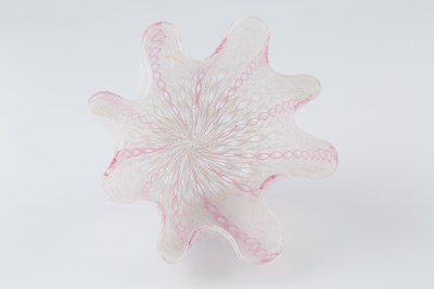 Lot 846 - Venini Handkerchief vase latticino glass 9.5cm...