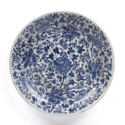 Lot 250 - Blue and white charger Chinese, Kangxi painted...