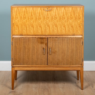 Lot 512 - A Gordon Russell cocktail cabinet