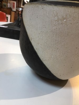 Lot 514 - John Ward (1938-2023) Angular vessel black and...