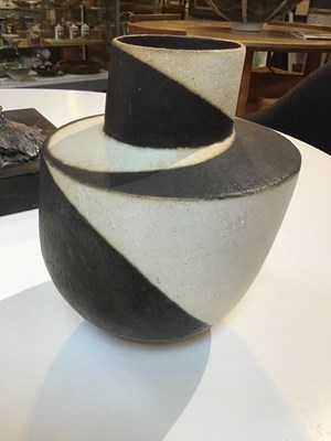 Lot 514 - John Ward (1938-2023) Angular vessel black and...