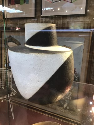 Lot 514 - John Ward (1938-2023) Angular vessel black and...
