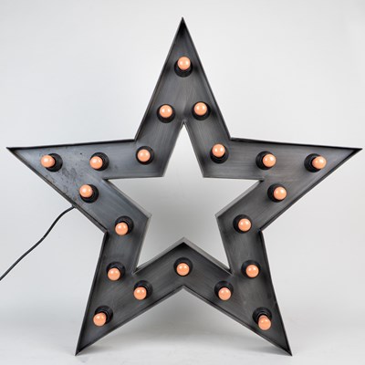 Lot 159 - A Maisons du Monde metal star light