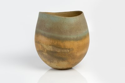 Lot 512 - John Ward (1938-2023) Vessel with undulating...