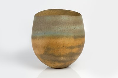 Lot 512 - John Ward (1938-2023) Vessel with undulating...