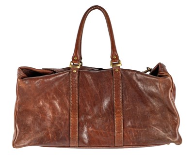 Lot 367 - A selection of vintage travel bags to include:...