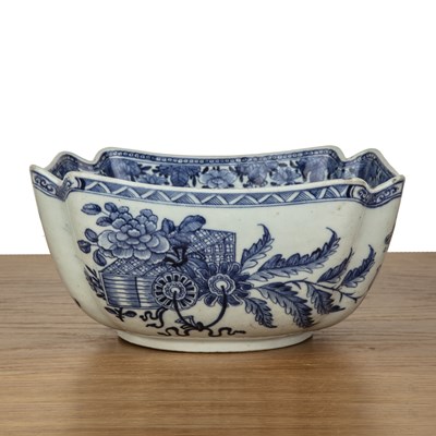 Lot 455 - Blue and white porcelain square bowl Chinese,...