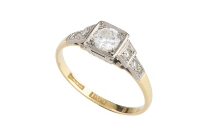 Lot 42 - A diamond single stone ring, the round...