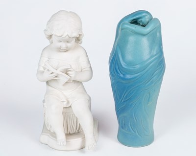 Lot 137 - Two items of ceramic