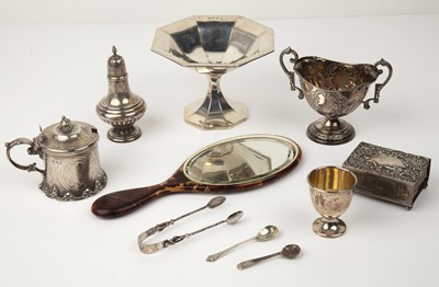 Lot 213 - Group of various silver and miscellaneous...
