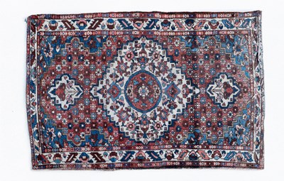 Lot 1278 - An early 20th century Hamadan rug