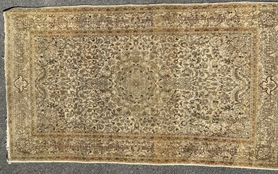 Lot 1246 - A mid-20th century hand-woven Kashan rug