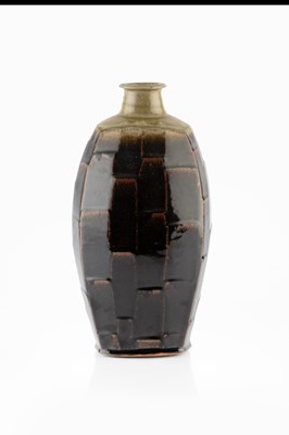 Lot 666 - Phil Rogers (1951-2020) Faceted vase with ash...