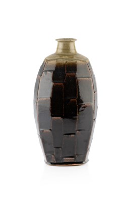 Lot 491 - Phil Rogers (1951-2020) Faceted vase with ash...