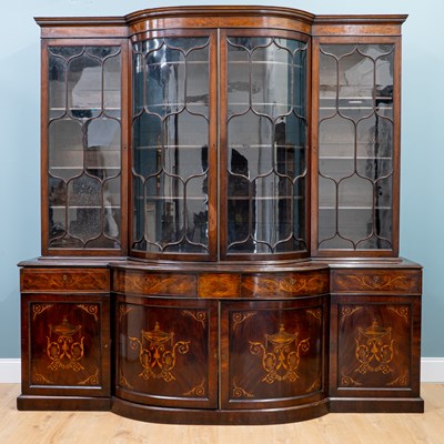 Lot 516 - A large American mahogany library bookcase