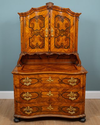 Lot 86 - An early 19th century South German cabinet