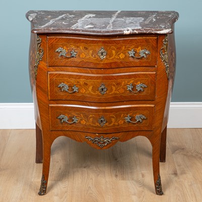Lot 440 - An early 20th century marble topped serpentine commode