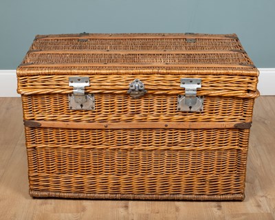 Lot 1037 - A large wicker basket or hamper