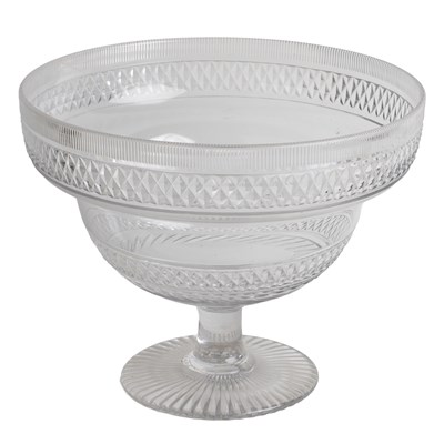 Lot 519 - An early 19th century Irish cut glass bowl on stand