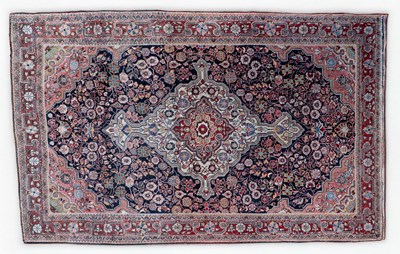 Lot 1294 - An early 20th century Saruk rug