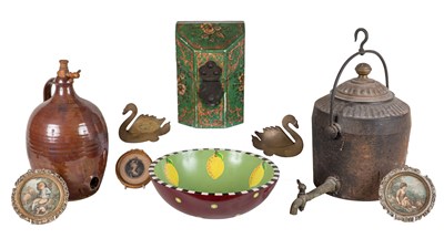 Lot 1019 - A group of ornaments