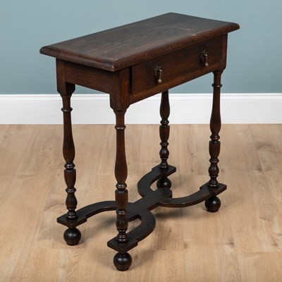 Lot 1011 - An oak William and Mary-style side table