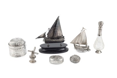 Lot 230 - A late 19th century Dutch silver circular box,...