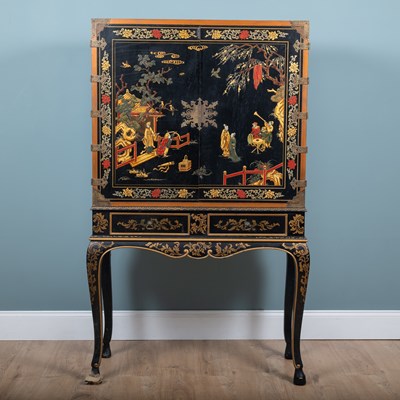Lot 400 - An early 20th century George I-style black lacquered chinoiserie cabinet on stand
